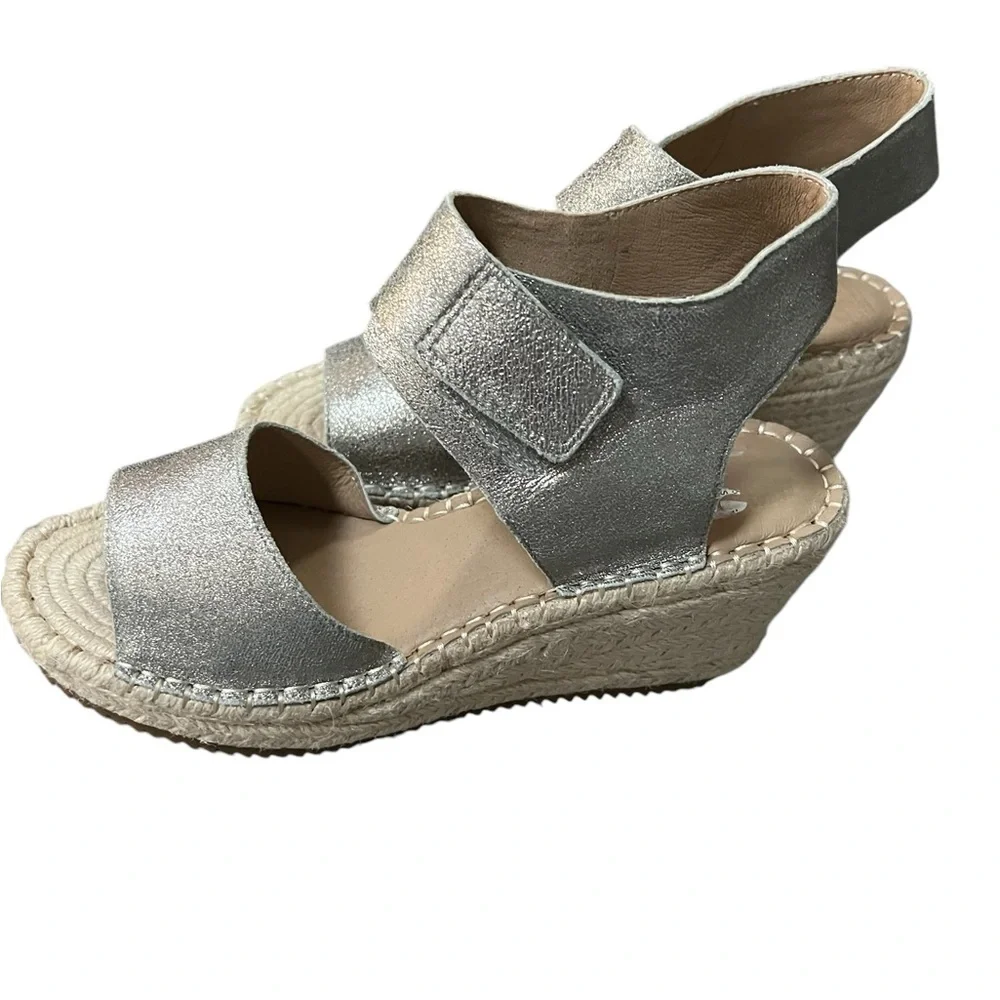Eileen Fisher NWOT espadrille sandals wedged women size 6 metallic white gold - Picture 1 of 6
